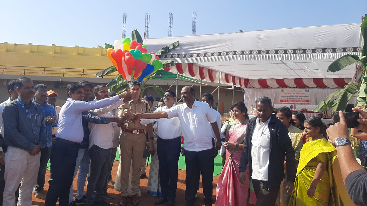 जिल्हास्तरीय चाचा नेहरु बाल महोत्सवाचे शानदार उद्घाटन